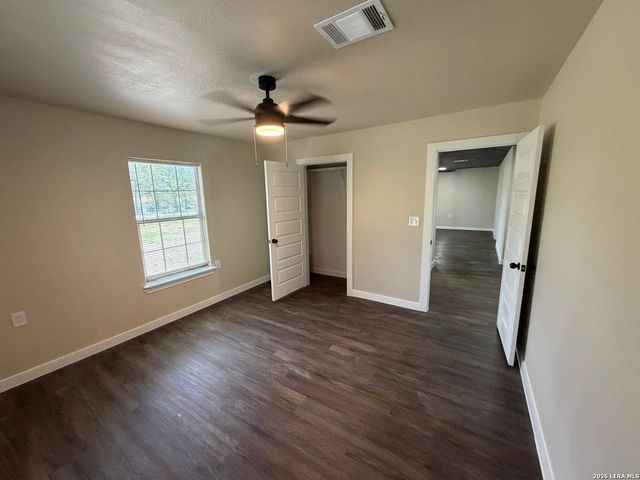 505 NOTTINGHAM DR, Poteet, TX 78065