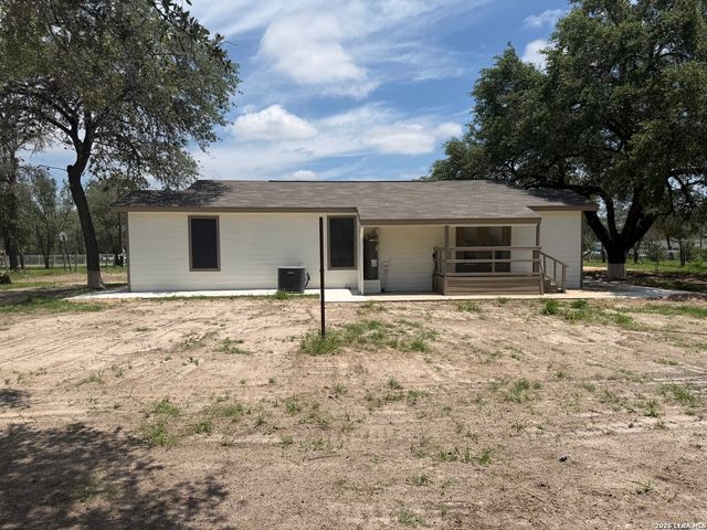 505 NOTTINGHAM DR, Poteet, TX 78065