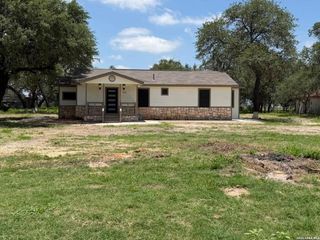 505 NOTTINGHAM DR, Poteet, TX 78065