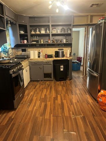 6908 NW 42nd Street, Bethany, OK 73008