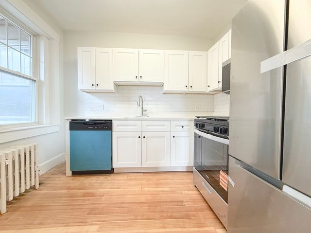56 Selkirk Rd 8, Boston, MA 02135