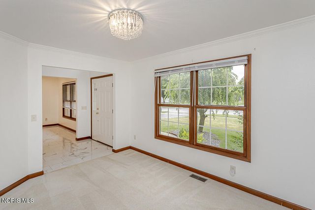 7817 Hawkins Court, Sylvania, OH 43560