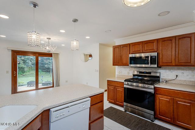 7817 Hawkins Court, Sylvania, OH 43560