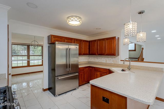 7817 Hawkins Court, Sylvania, OH 43560