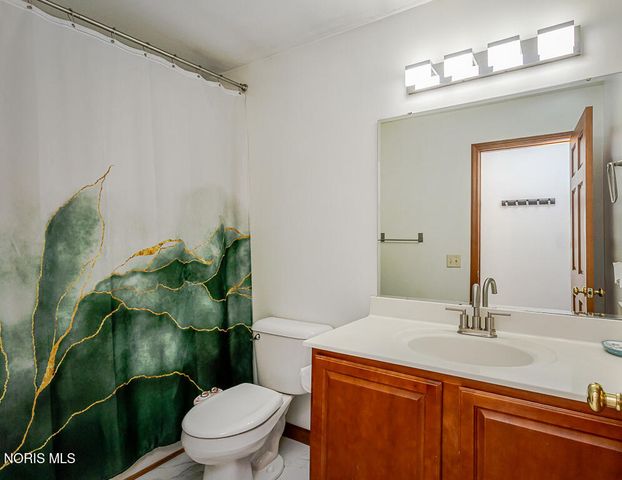 7817 Hawkins Court, Sylvania, OH 43560