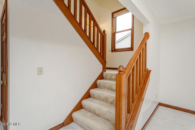 7817 Hawkins Court, Sylvania, OH 43560