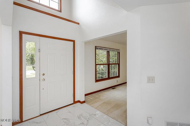 7817 Hawkins Court, Sylvania, OH 43560