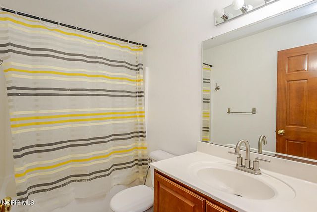 7817 Hawkins Court, Sylvania, OH 43560