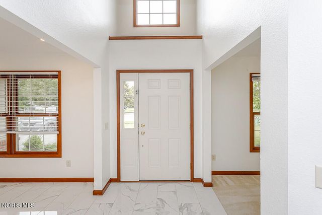 7817 Hawkins Court, Sylvania, OH 43560