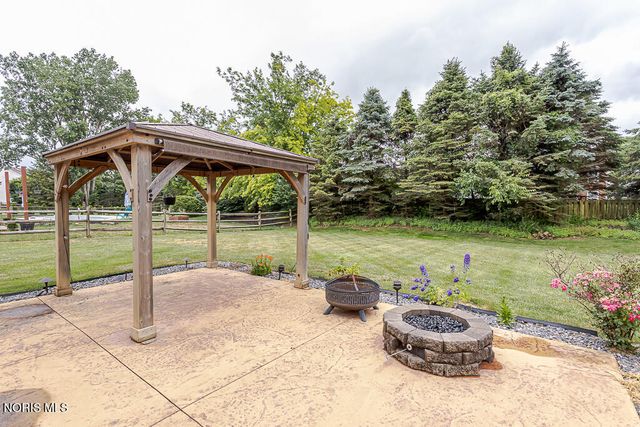 7817 Hawkins Court, Sylvania, OH 43560