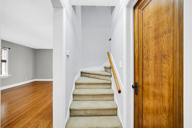 600 W North Street, Crown Point, IN 46307