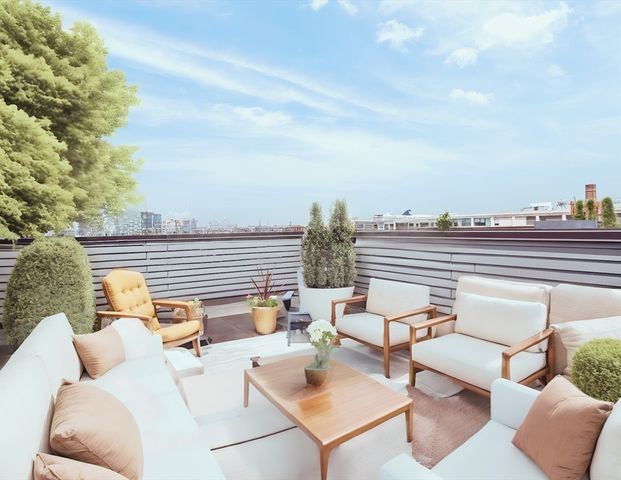 525 E 1st St PH5, Boston, MA 02127