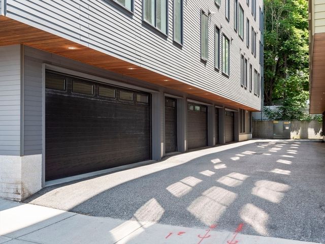 525 E 1st St PH5, Boston, MA 02127