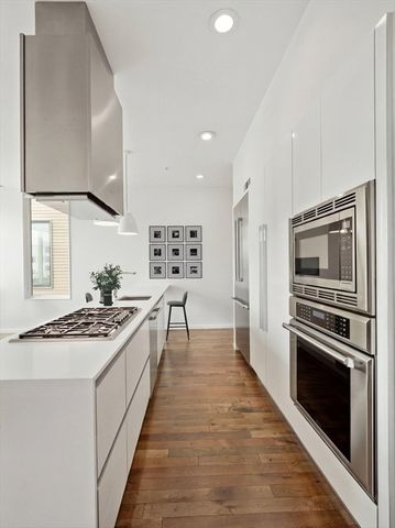 525 E 1st St PH5, Boston, MA 02127