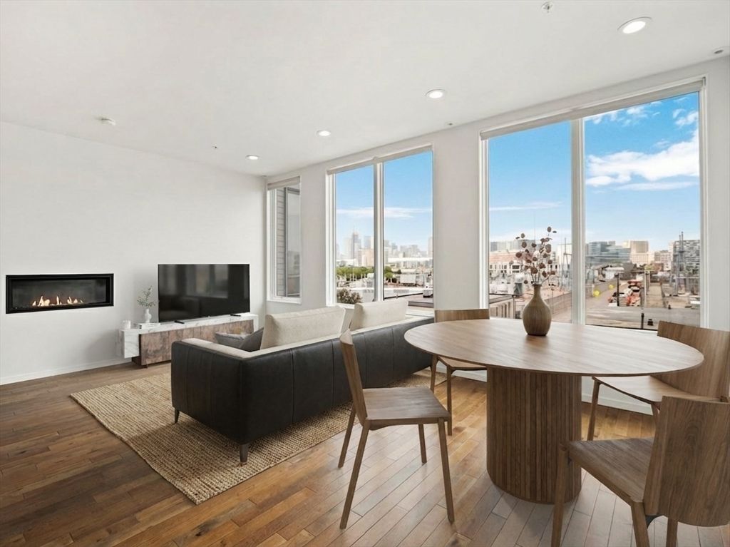 525 E 1st St PH5, Boston, MA 02127
