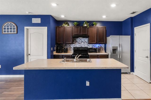 931 SUMMER GLEN DRIVE, Winter Haven, FL 33880