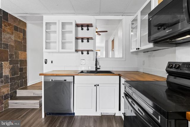 328 E 6TH AVE, Conshohocken, PA 19428