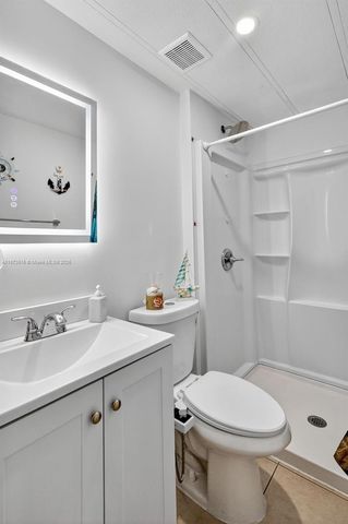 21831 S Heritage Cir, Pembroke Pines, FL 33029