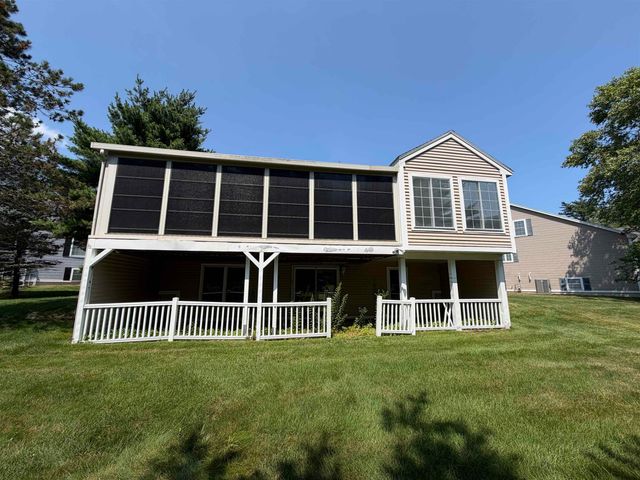 12 Twin Pond Circle, Exeter, NH 03833