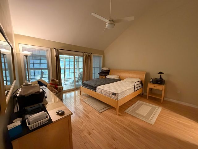 12 Twin Pond Circle, Exeter, NH 03833