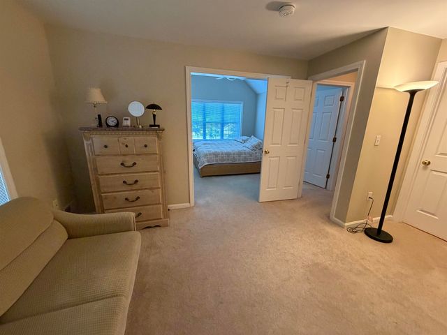 12 Twin Pond Circle, Exeter, NH 03833