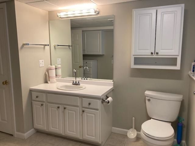 12 Twin Pond Circle, Exeter, NH 03833