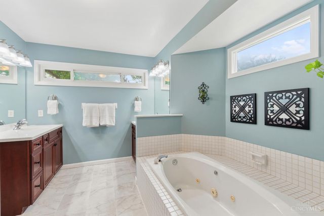 9249 Steeplechase Drive, Symmes Twp, OH 45242