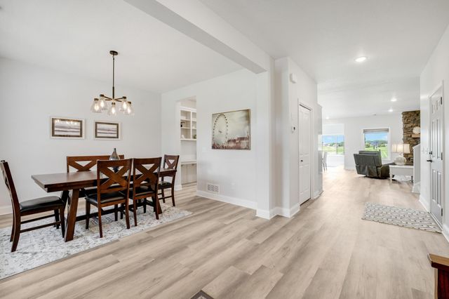 9867 Kahler Avenue NE, Monticello, MN 55362