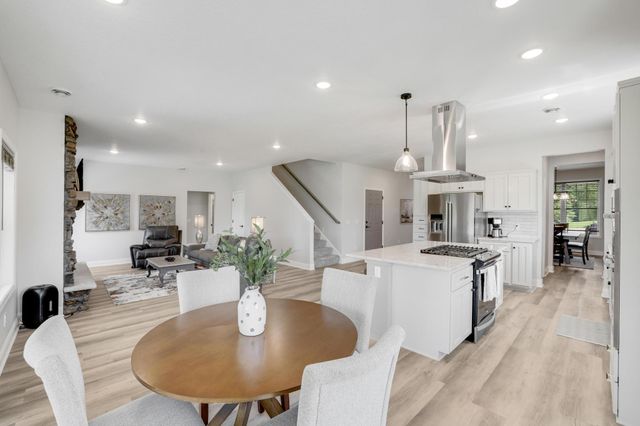 9867 Kahler Avenue NE, Monticello, MN 55362