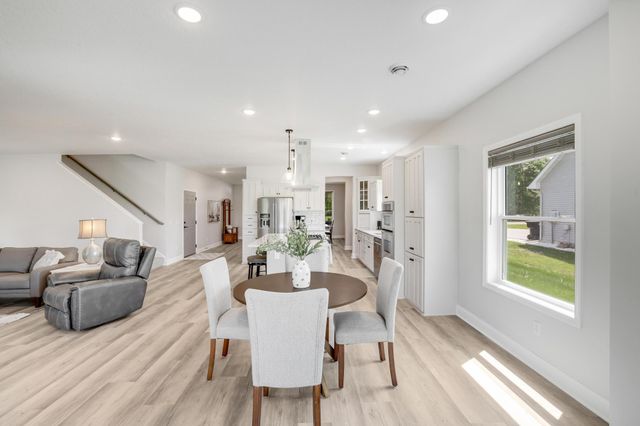 9867 Kahler Avenue NE, Monticello, MN 55362