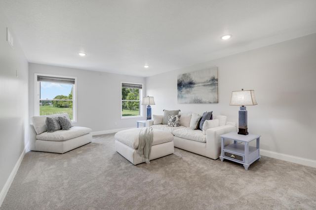 9867 Kahler Avenue NE, Monticello, MN 55362