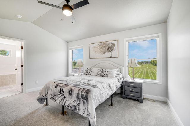 9867 Kahler Avenue NE, Monticello, MN 55362