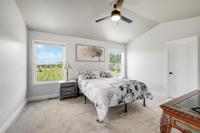 9867 Kahler Avenue NE, Monticello, MN 55362