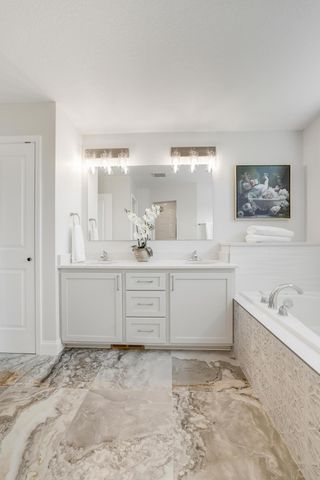 9867 Kahler Avenue NE, Monticello, MN 55362