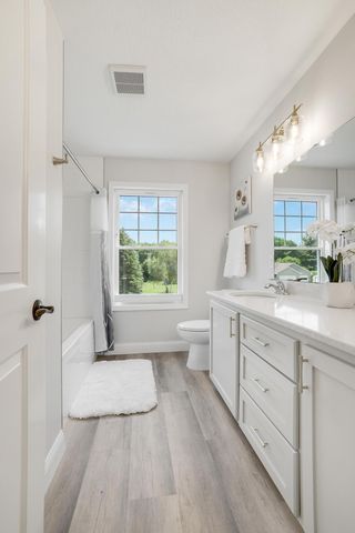 9867 Kahler Avenue NE, Monticello, MN 55362