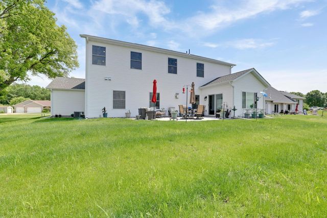 9867 Kahler Avenue NE, Monticello, MN 55362