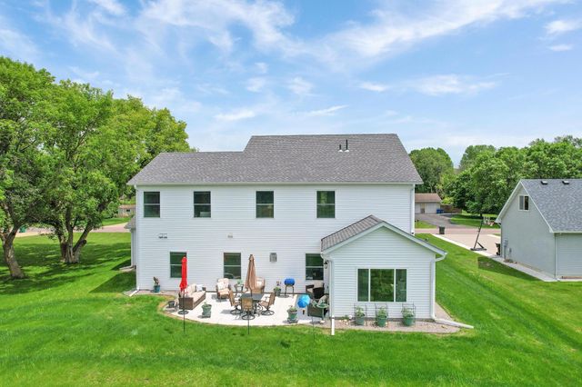 9867 Kahler Avenue NE, Monticello, MN 55362