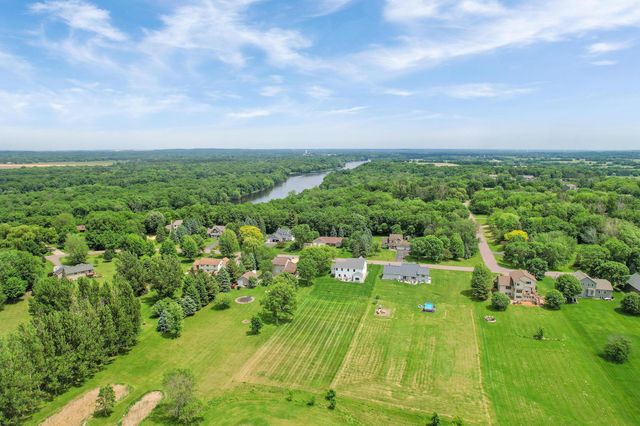 9867 Kahler Avenue NE, Monticello, MN 55362