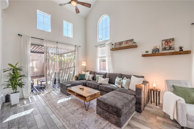 2254 Cast Pebble Drive, Las Vegas, NV 89135