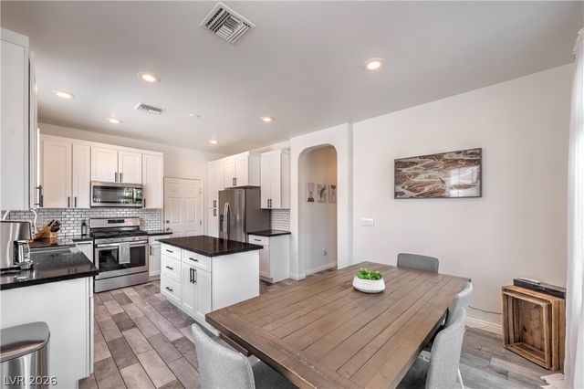 2254 Cast Pebble Drive, Las Vegas, NV 89135