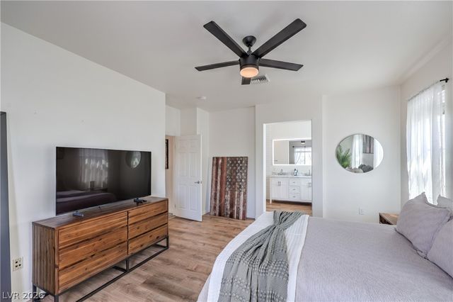 2254 Cast Pebble Drive, Las Vegas, NV 89135