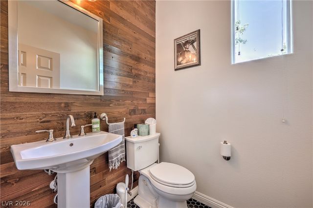 2254 Cast Pebble Drive, Las Vegas, NV 89135