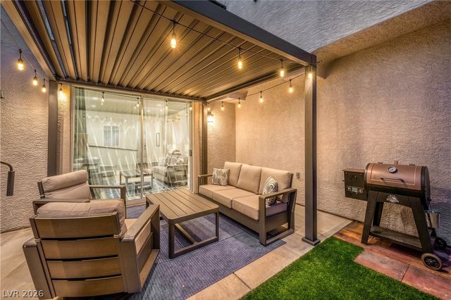 2254 Cast Pebble Drive, Las Vegas, NV 89135