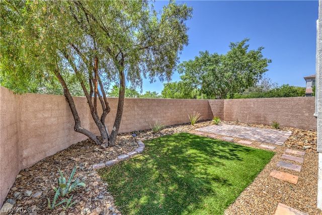 2254 Cast Pebble Drive, Las Vegas, NV 89135