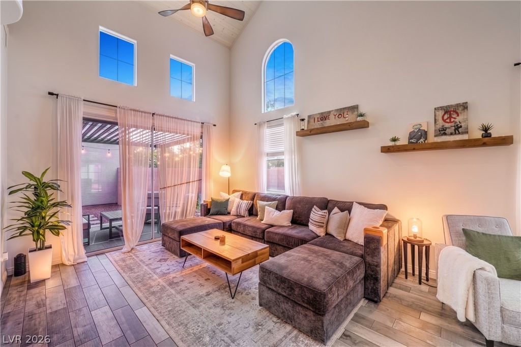 2254 Cast Pebble Drive, Las Vegas, NV 89135
