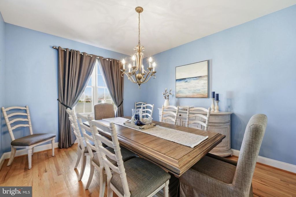 Image 12 of property listing at 1033 AVALON CT, Stevensville, MD 21666