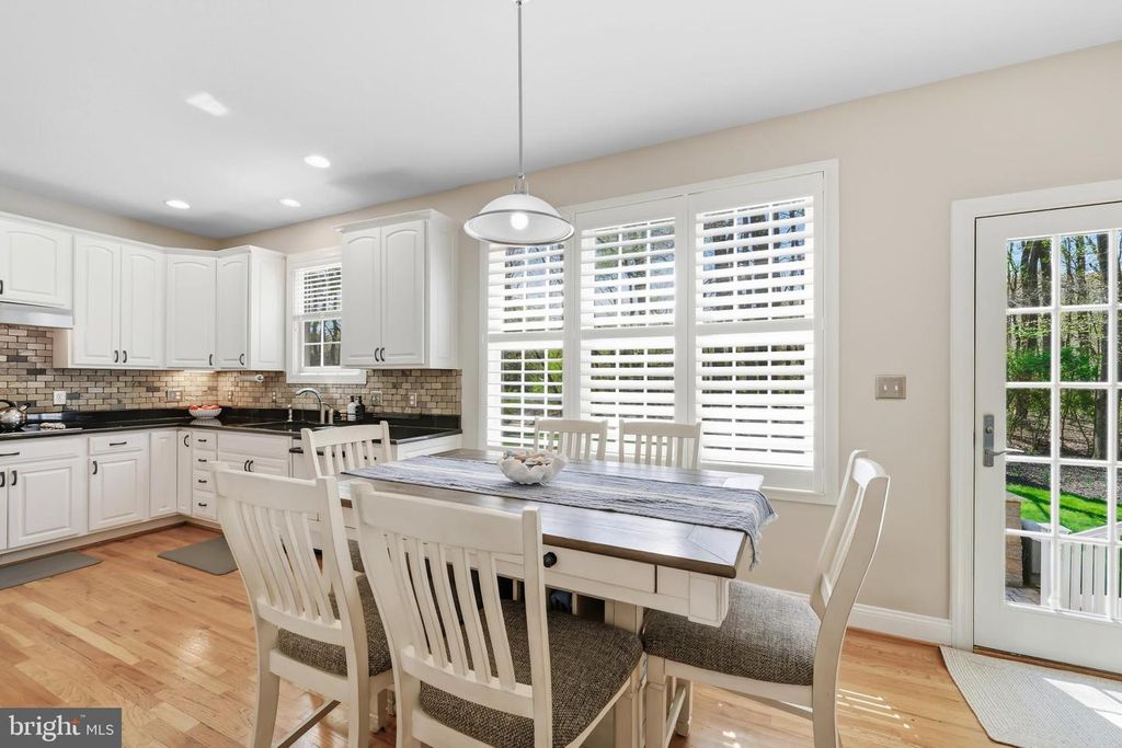 Image 17 of property listing at 1033 AVALON CT, Stevensville, MD 21666