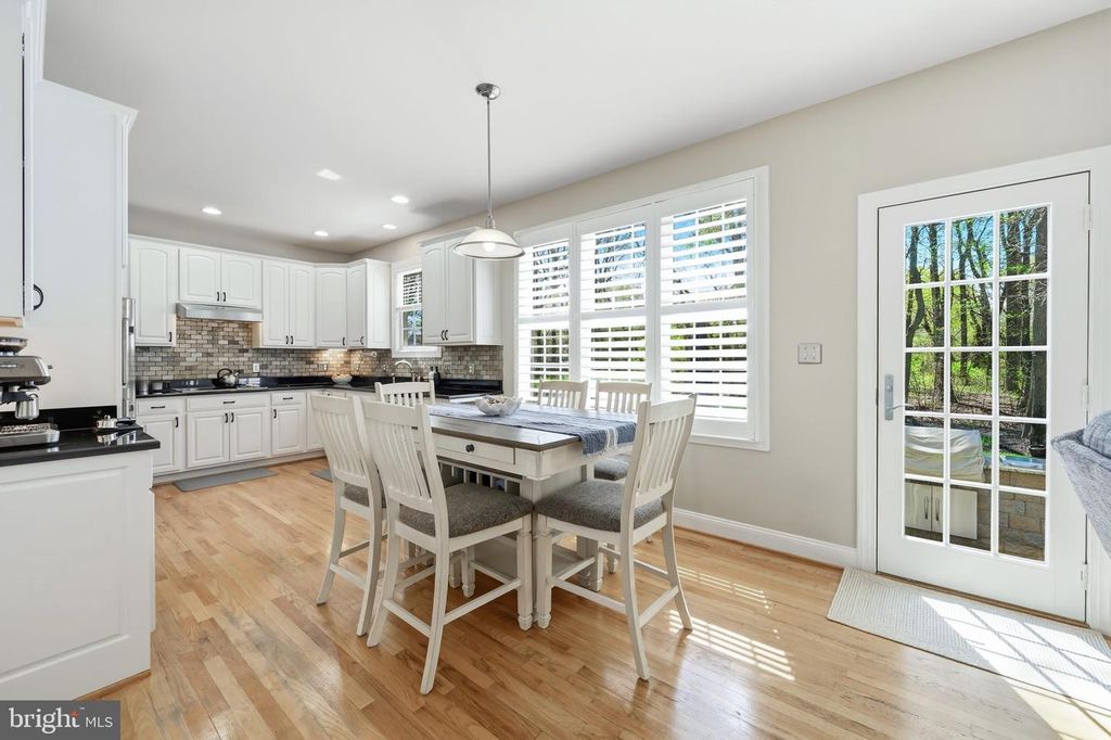 Image 18 of property listing at 1033 AVALON CT, Stevensville, MD 21666