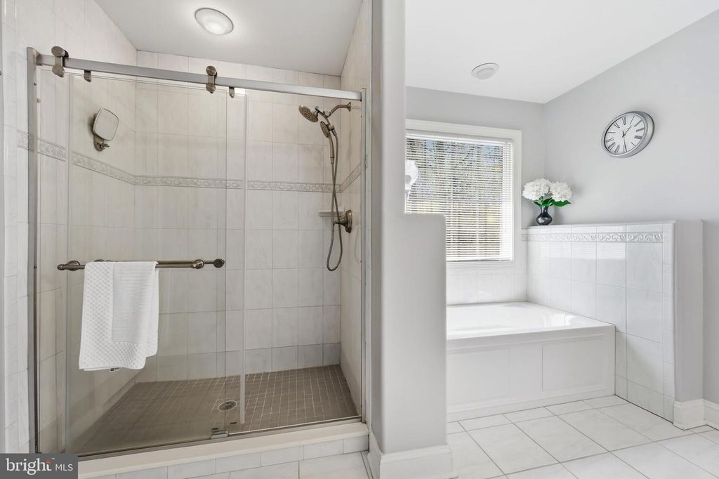 Image 32 of property listing at 1033 AVALON CT, Stevensville, MD 21666