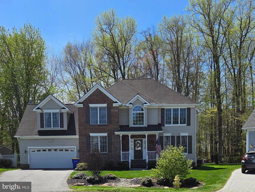 Image 4 of property listing at 1033 AVALON CT, Stevensville, MD 21666